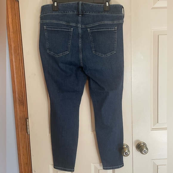 Torrid NWOT- Jegging Super Soft Jeans - Picture 4 of 10